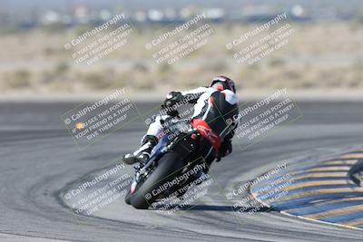 media/Dec-01-2025-Moto Forza (Mon) [[2daa91e15f]]/1-Advanced Group/Session 2 Turn 11 Backside/